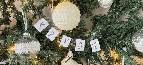 DIY maak je eigen platte kerstboom met guirlandes