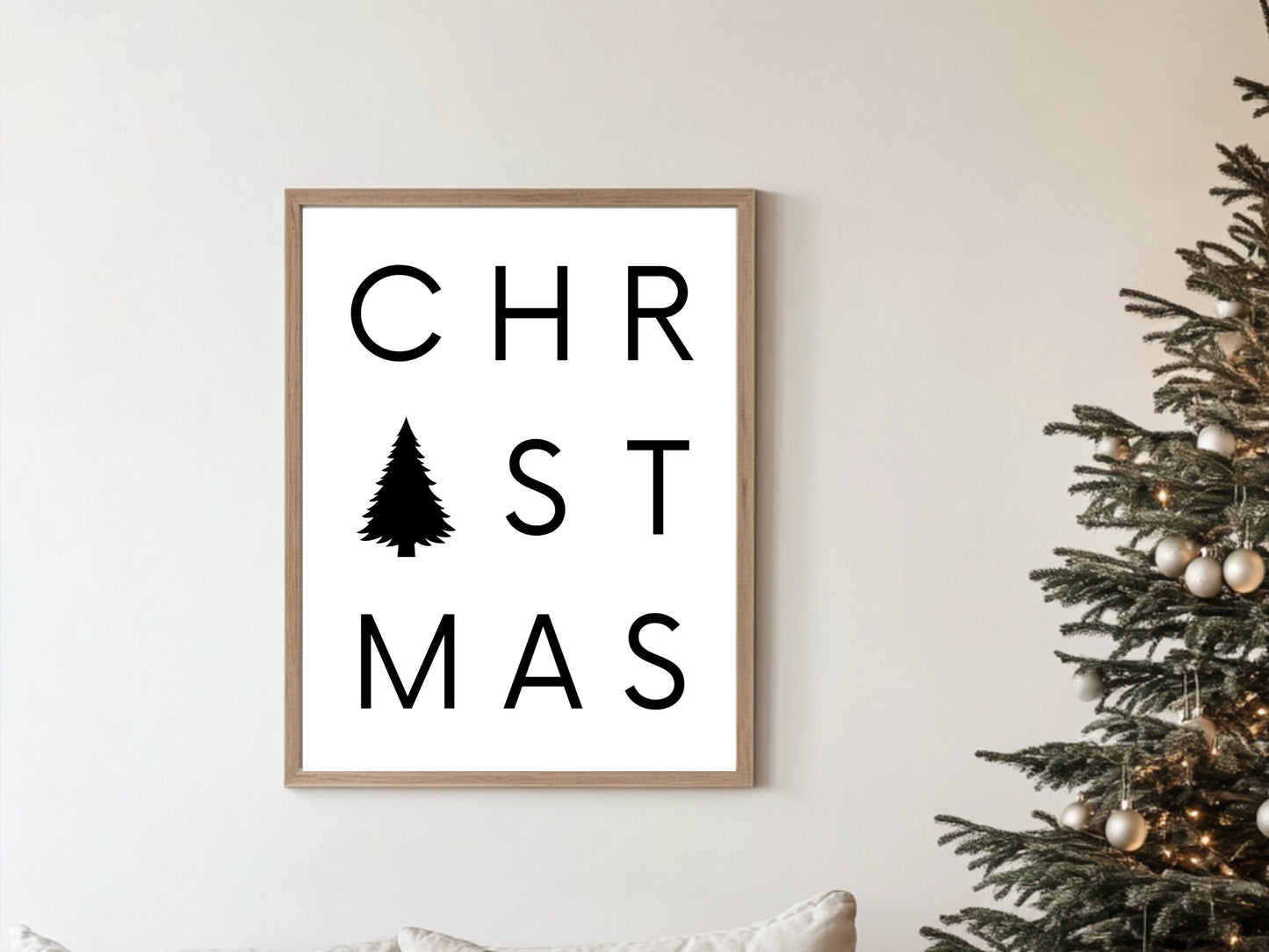 Printbare Kerst Posters 'Christmas' | Modern & Minimalistisch - 2 Versies met Outline en Gewone Letters, PDF in Verschillende Formaten